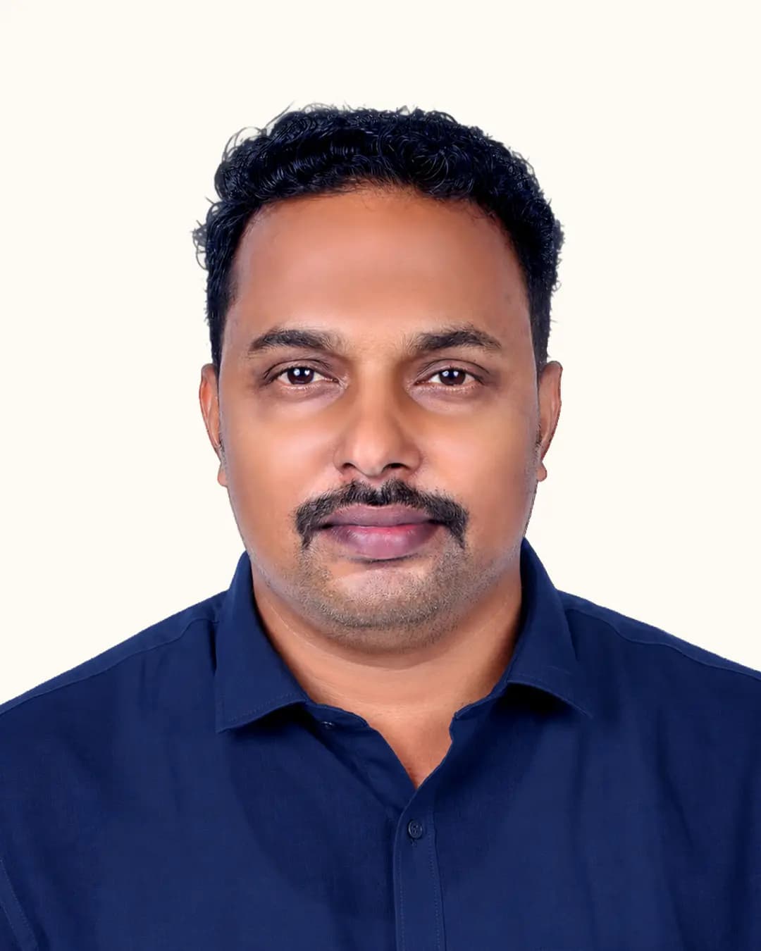 Mukesh E B, Founder & CEO of Pride Kitchen Caterers & Events in Kerala