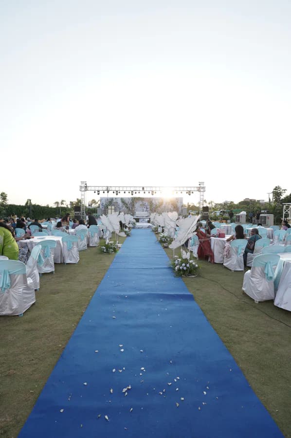 How to plan a beach wedding